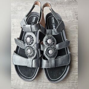 Abeo Gia Sandals, Size 7, Pewter Gray